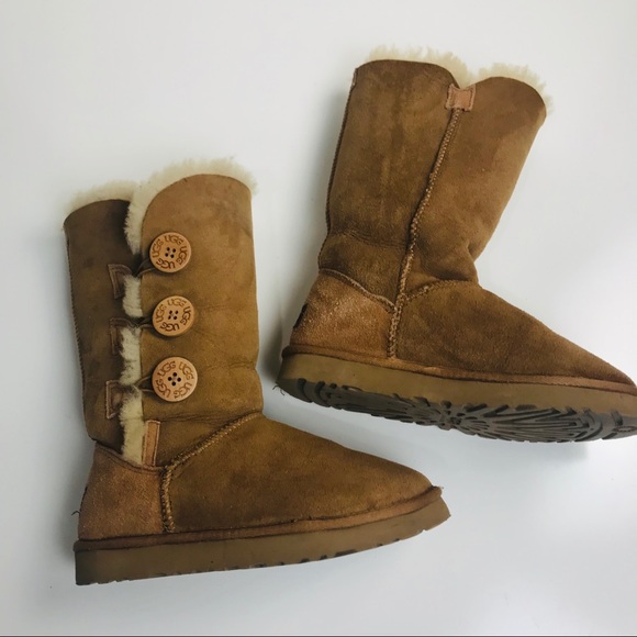 Ugg Bailey Button Triplet Boot Chestnut sz 5 EUC! - Picture 2 of 7